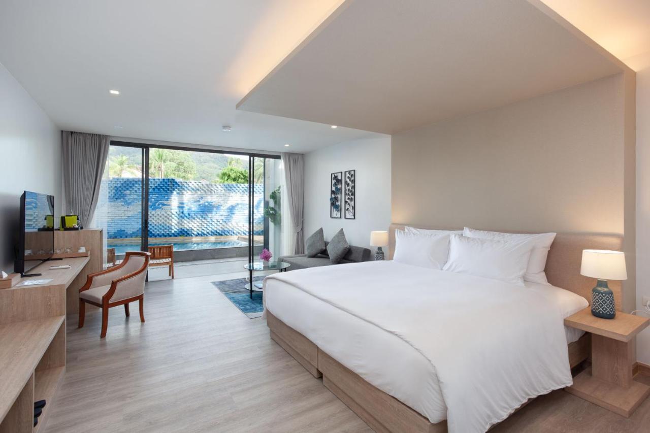 Anona Beachfront Phuket Resort-Sha Extra Plus Patong Exteriör bild