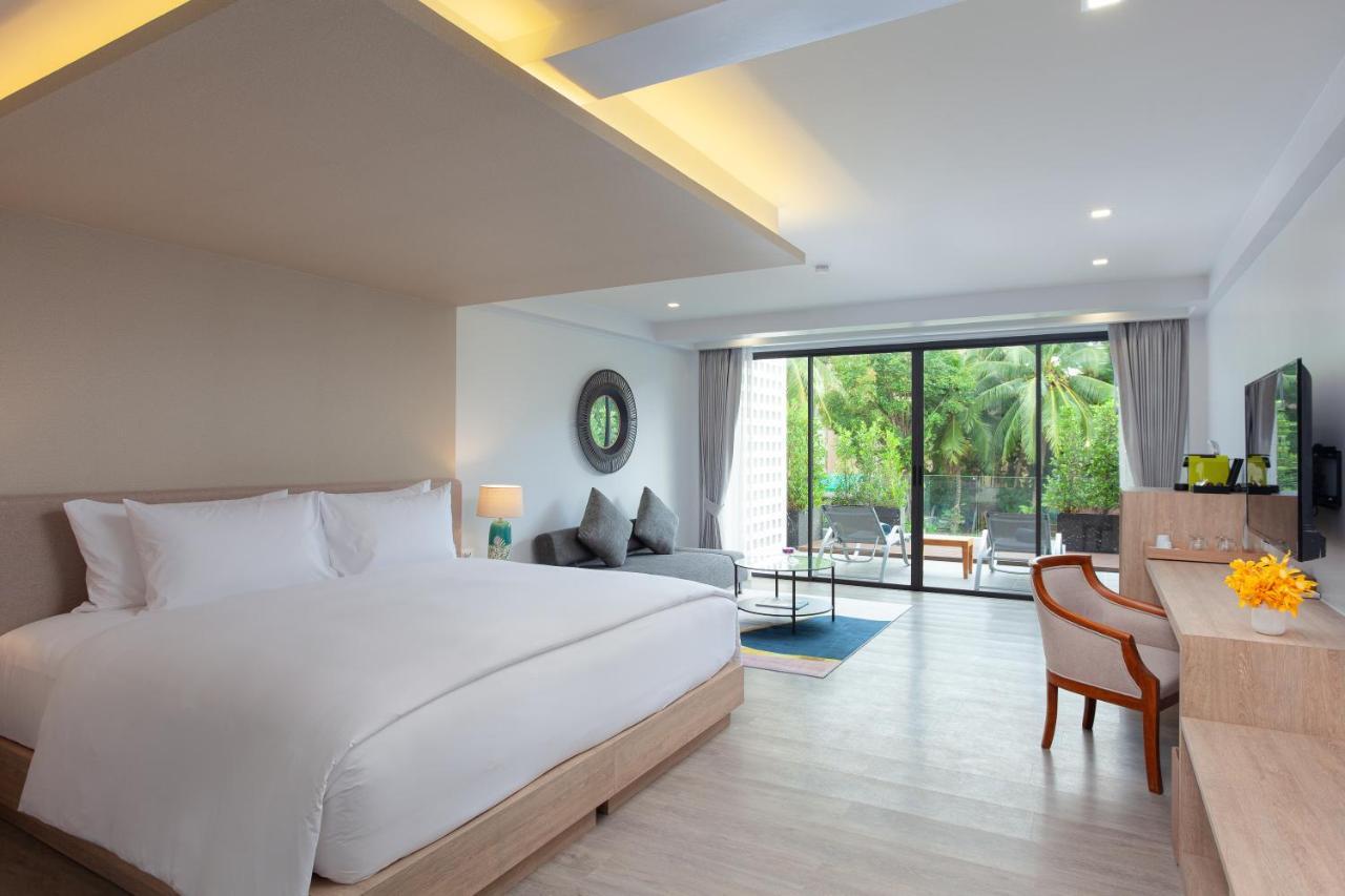 Anona Beachfront Phuket Resort-Sha Extra Plus Patong Exteriör bild